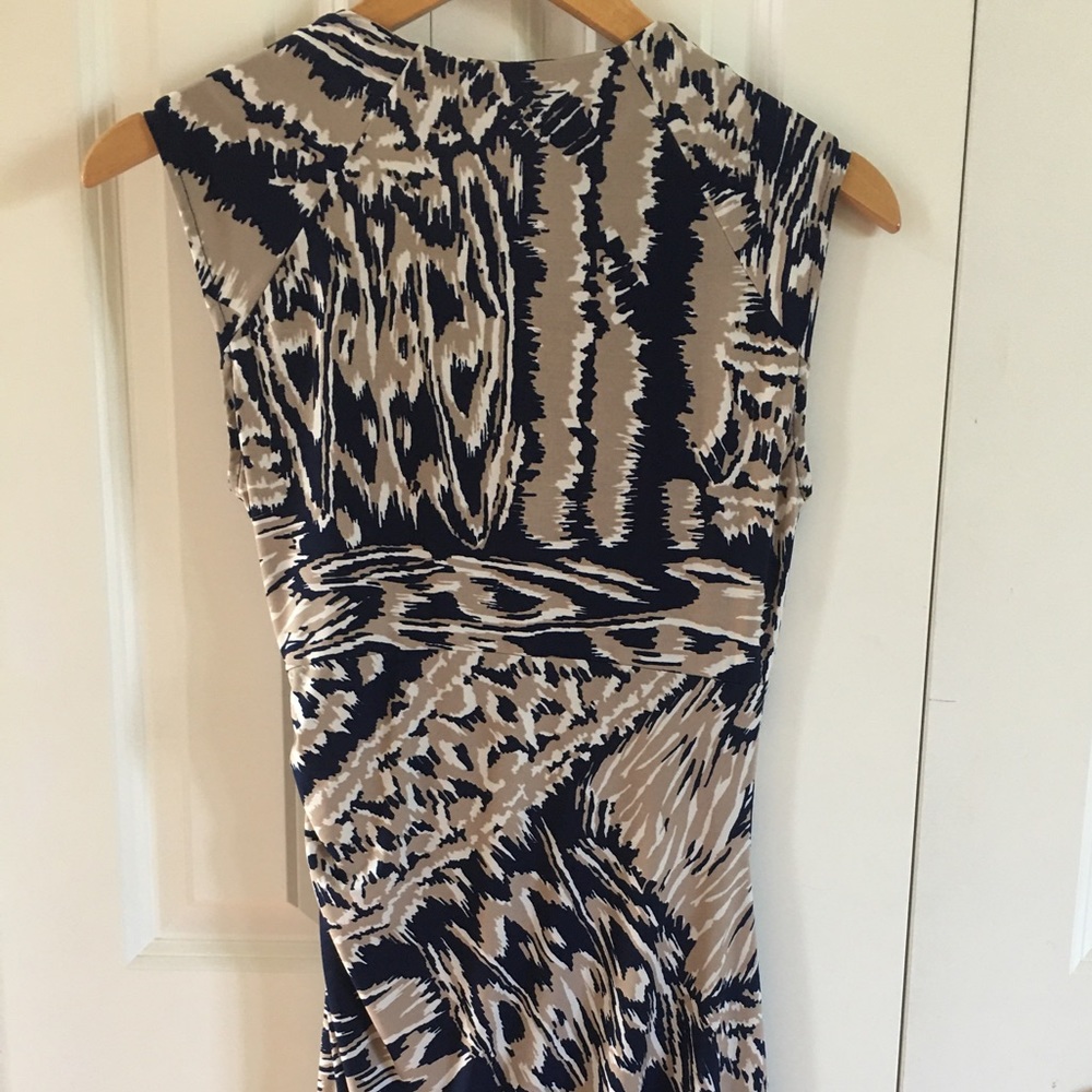 BCBG MaxAzria - Picture 5 of 7